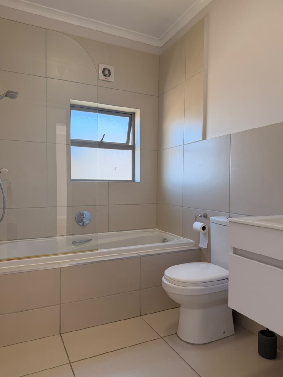 To Let 2 Bedroom Property for Rent in Burgundy Estate Western Cape